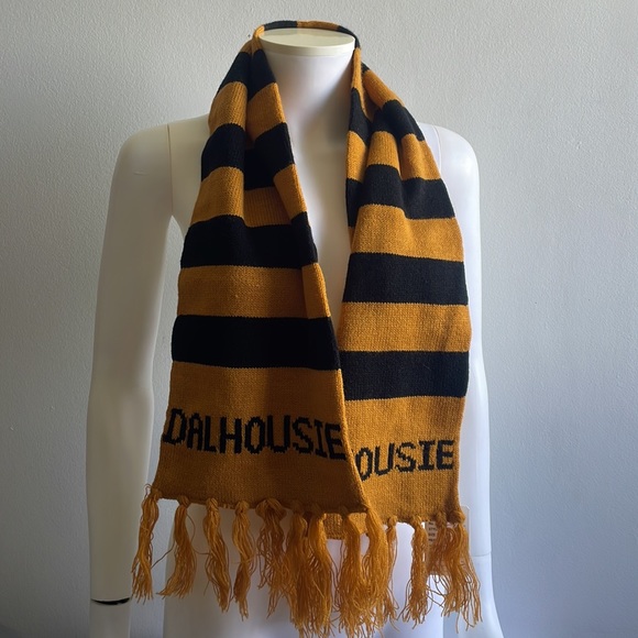 Dalhousie Scarf NWT - Picture 4 of 4